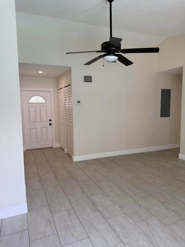 Residence photo 5