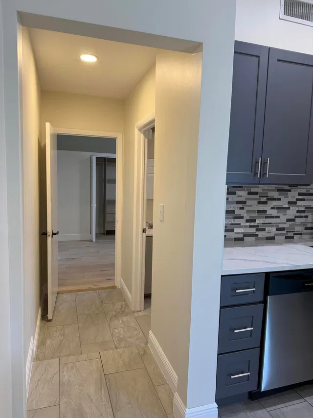 Residence photo 16