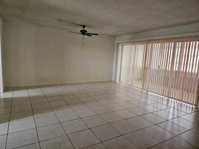 Unit 166 photo 4