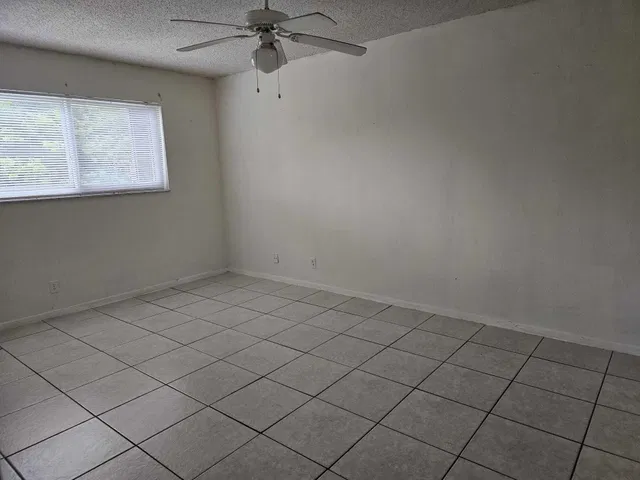  Unit 166 photo 5