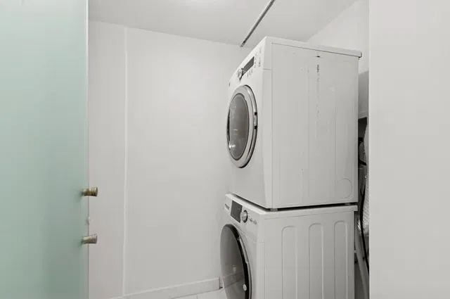 Unit 606 photo 18