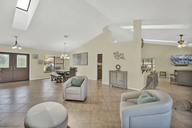 Residence photo 11
