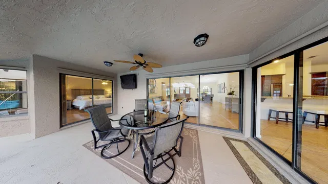 Residence photo 56