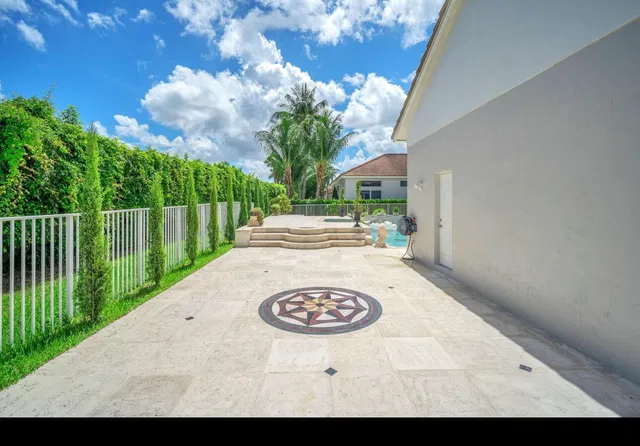 Residence photo 47