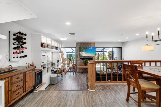 Residence photo 26