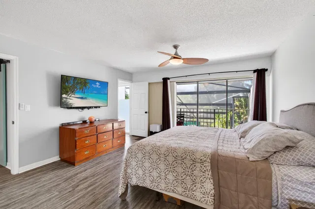 Residence photo 43