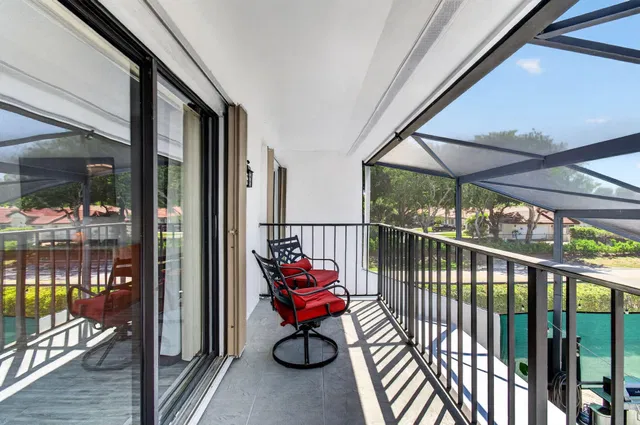 Residence photo 57