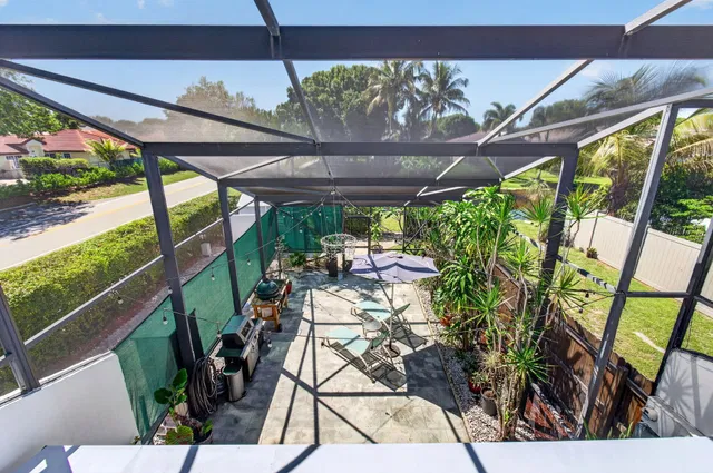 Residence photo 61
