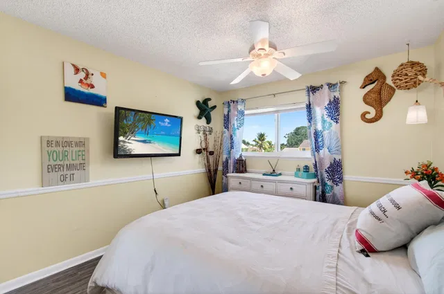 Residence photo 64