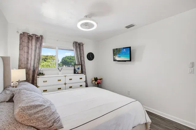 Residence photo 72