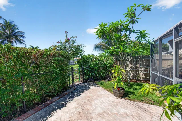 Residence photo 86