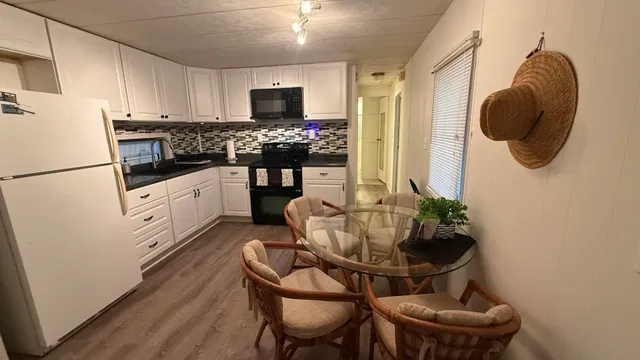 Residence photo 3