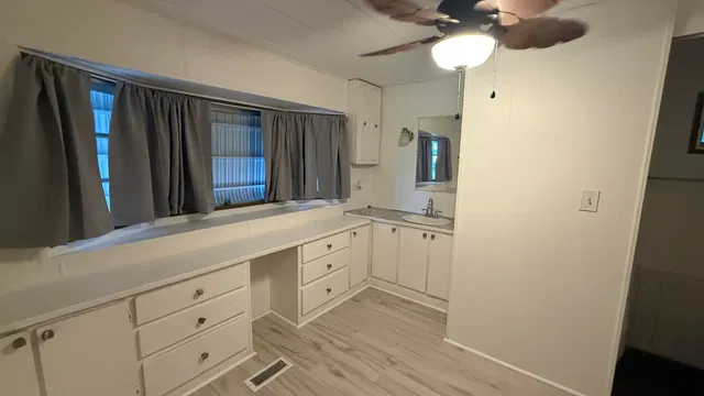 Residence photo 11