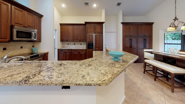  Residence photo 18