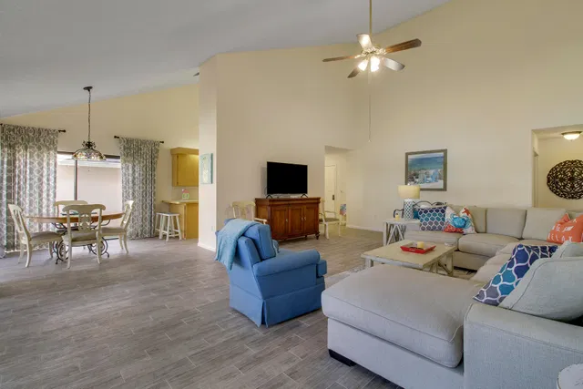Residence photo 10