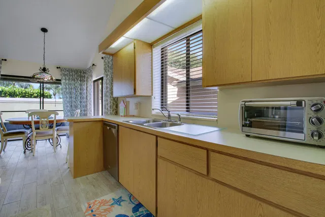 Residence photo 15