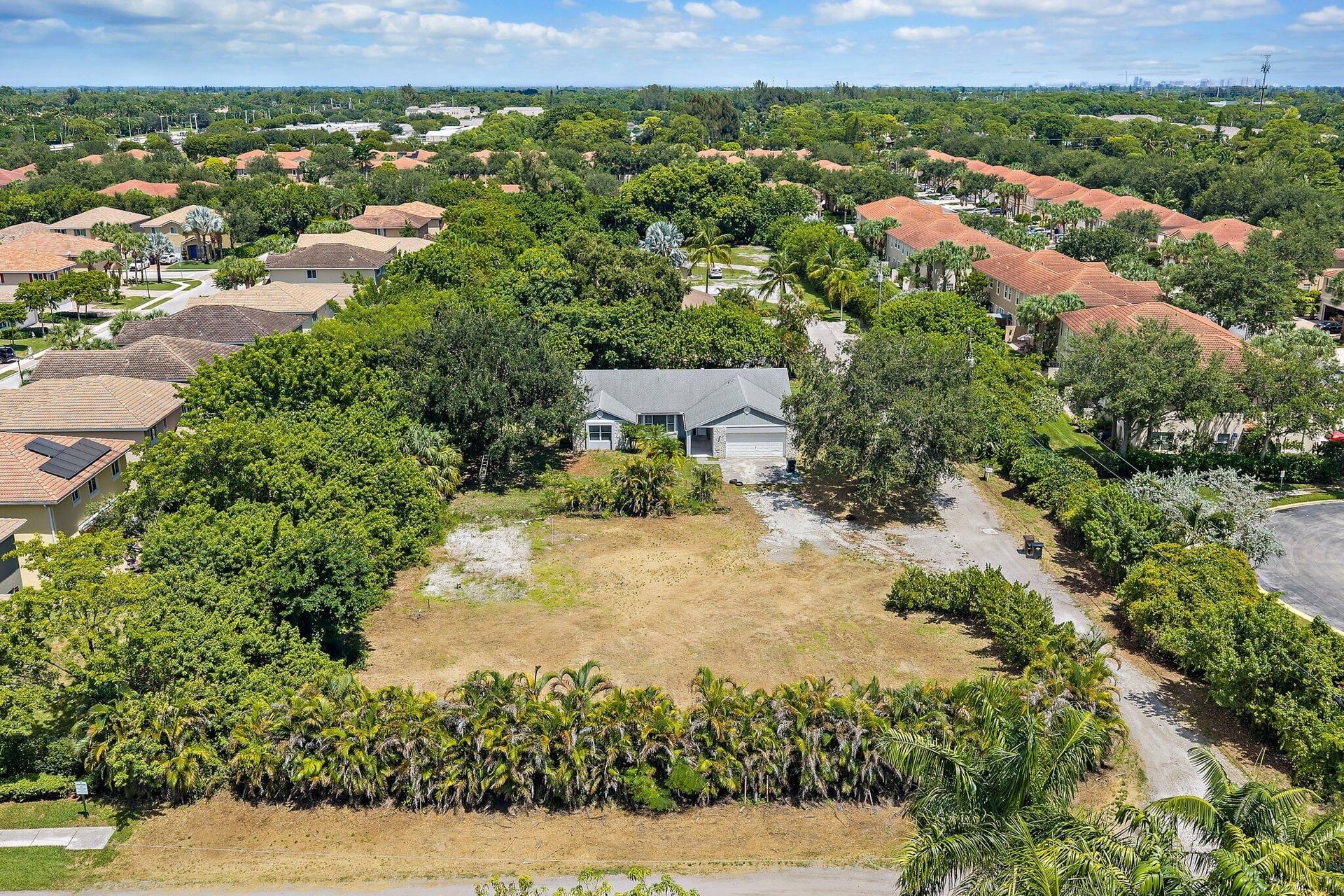 Residence photo 5