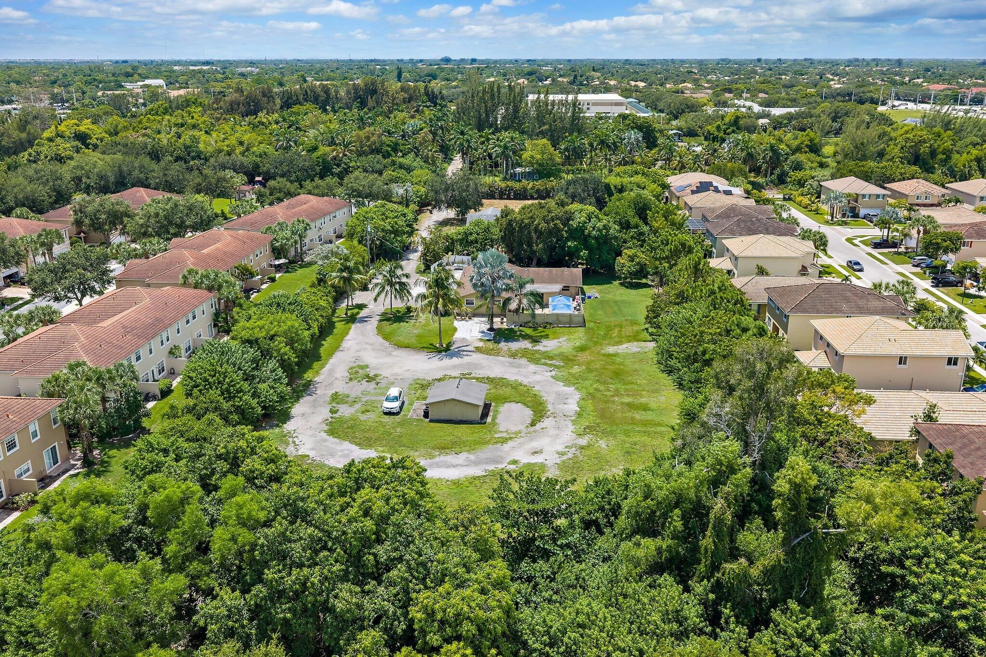 Residence photo 16
