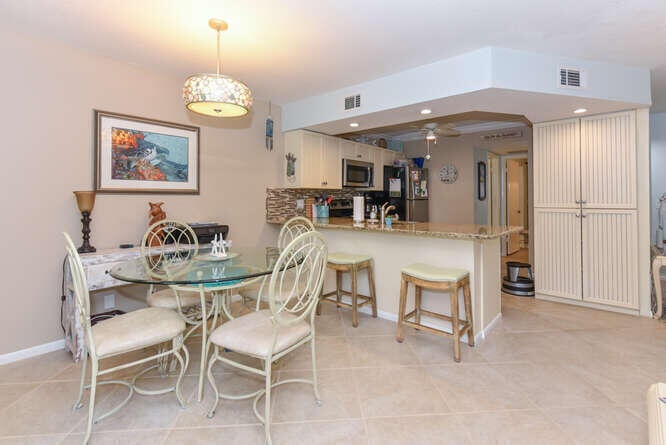  Unit V2-103 photo 11