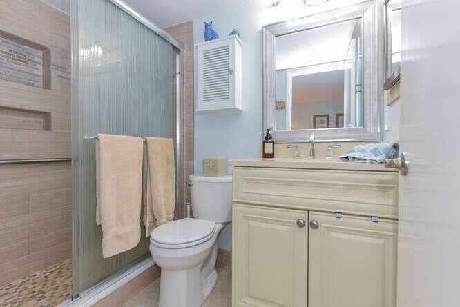  Unit V2-103 photo 18