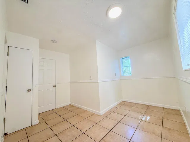 Residence photo 9