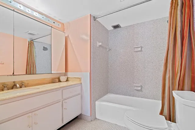 2600 N Flagler Unit 212 photo 9