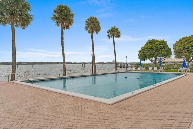 2600 N Flagler Unit 212 photo 12