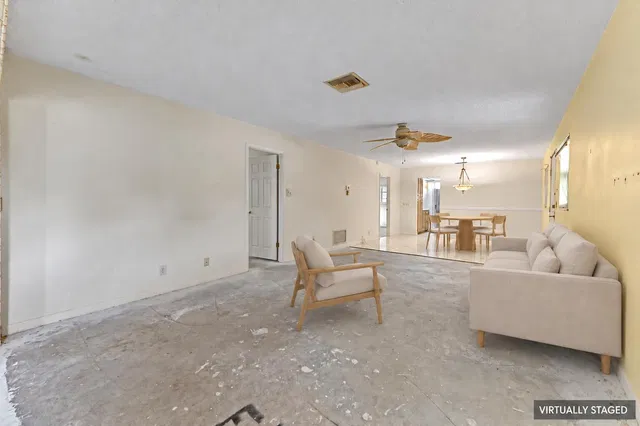  Residence photo 5