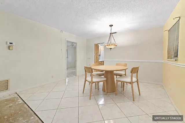  Residence photo 6