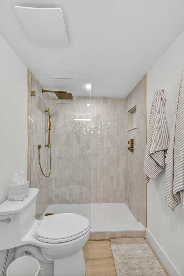  Unit 805 photo 39