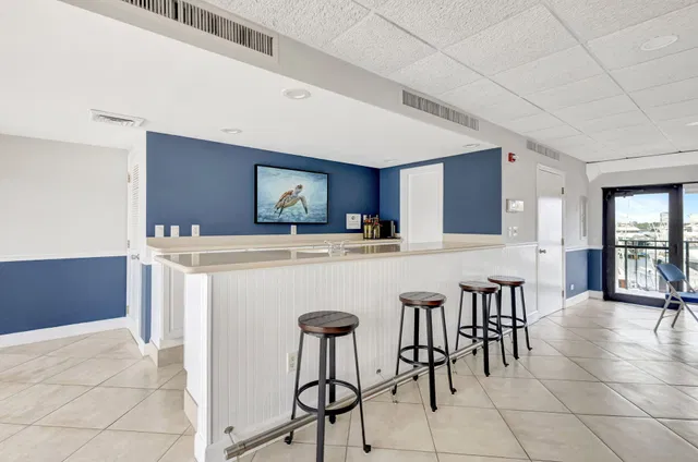  Unit 805 photo 65