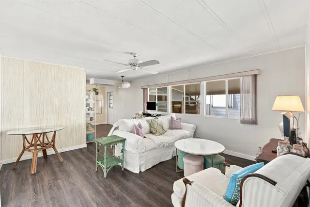 Residence photo 3