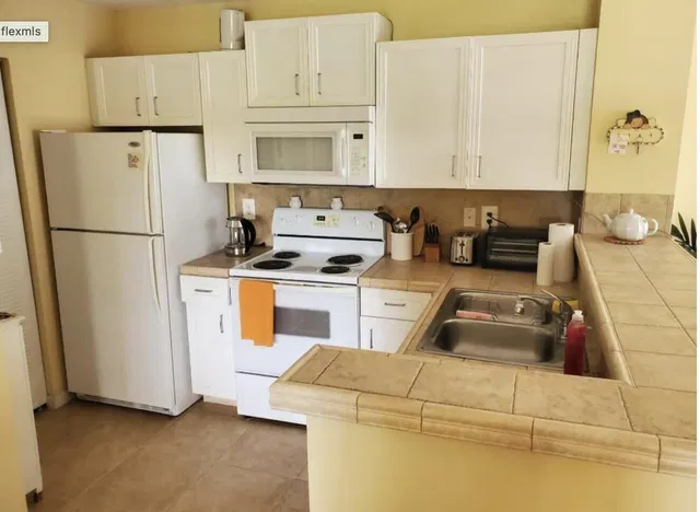  Unit 207 photo 4