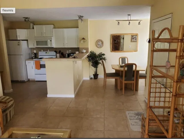  Unit 207 photo 5