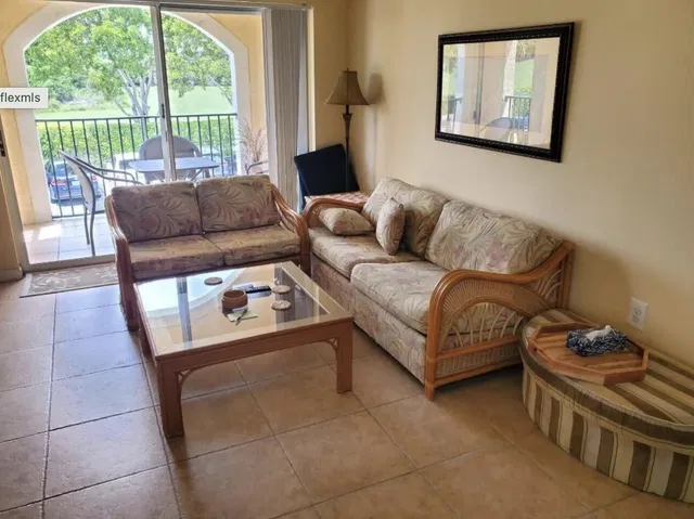  Unit 207 photo 10