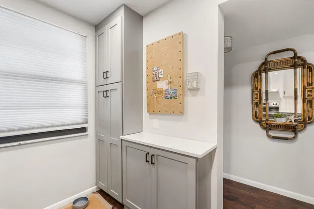  Unit 403 photo 6