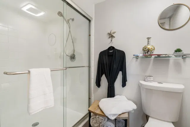  Unit 403 photo 19