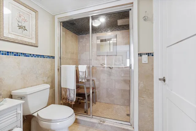  Unit 501 photo 20