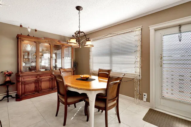 Residence photo 5