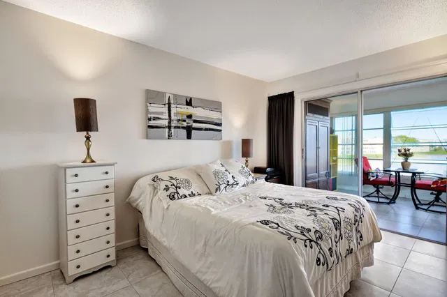 Residence photo 11