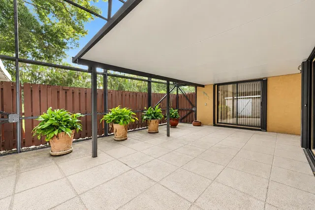 Unit 834 photo 6