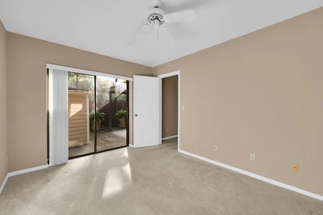 Unit 834 photo 20