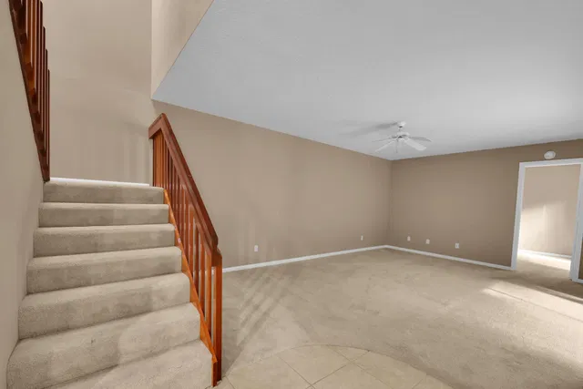 Unit 834 photo 23