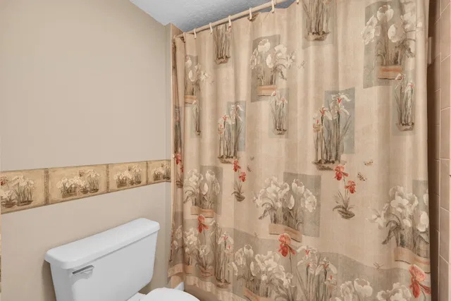 Unit 834 photo 27