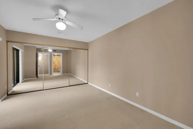 Unit 834 photo 29
