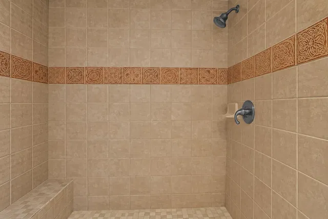 Unit 834 photo 35
