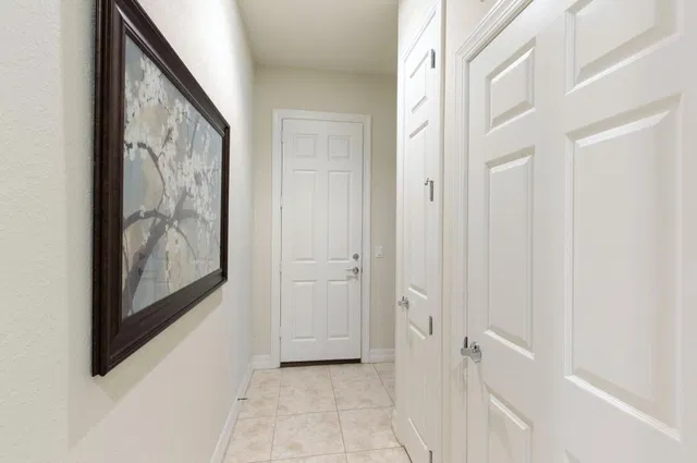 Residence photo 20