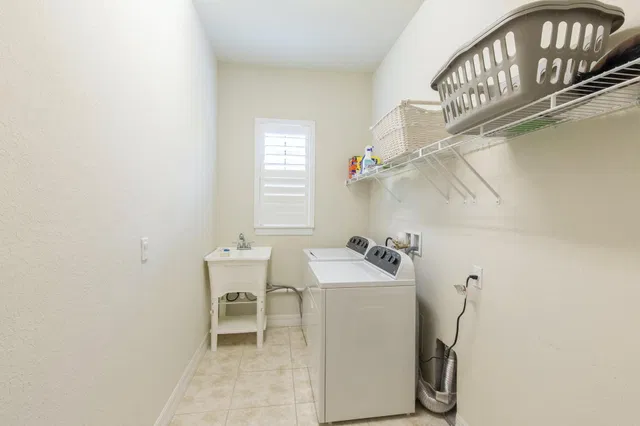 Residence photo 21