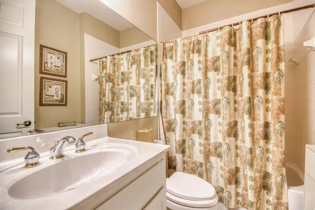Residence photo 17