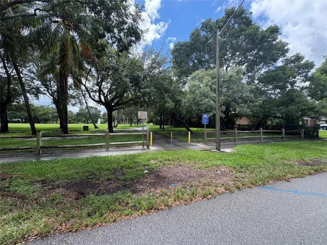 West Palm Beach Residence photo 16